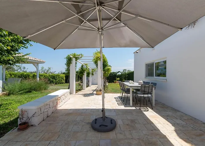 Villa Trullo Letizia Con Piscina Ostuni