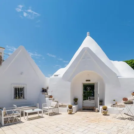 Trullo Letizia Con Piscina Villa Ostuni